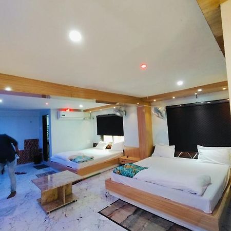 Hotel The Maheshwari Residency à Ayodhya Extérieur photo